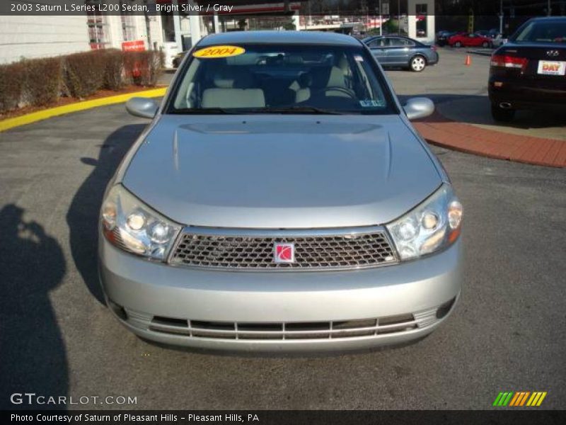 Bright Silver / Gray 2003 Saturn L Series L200 Sedan