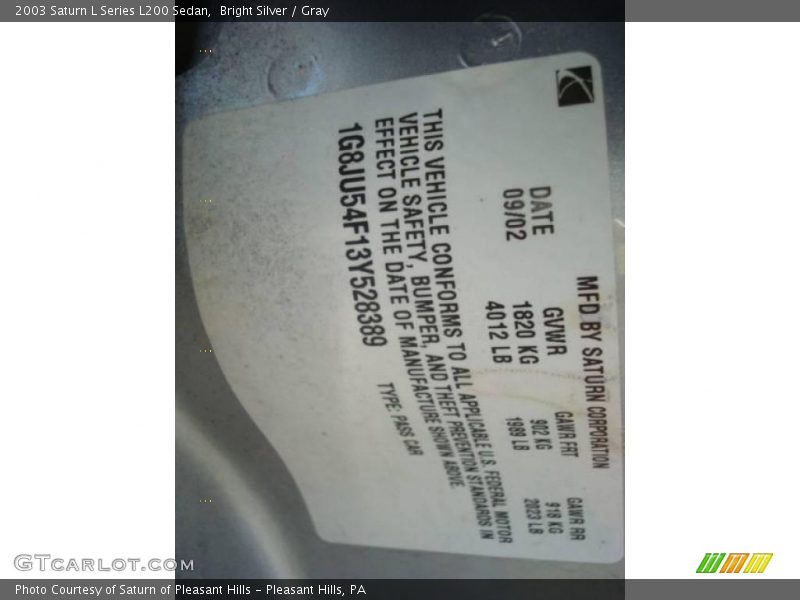 Bright Silver / Gray 2003 Saturn L Series L200 Sedan