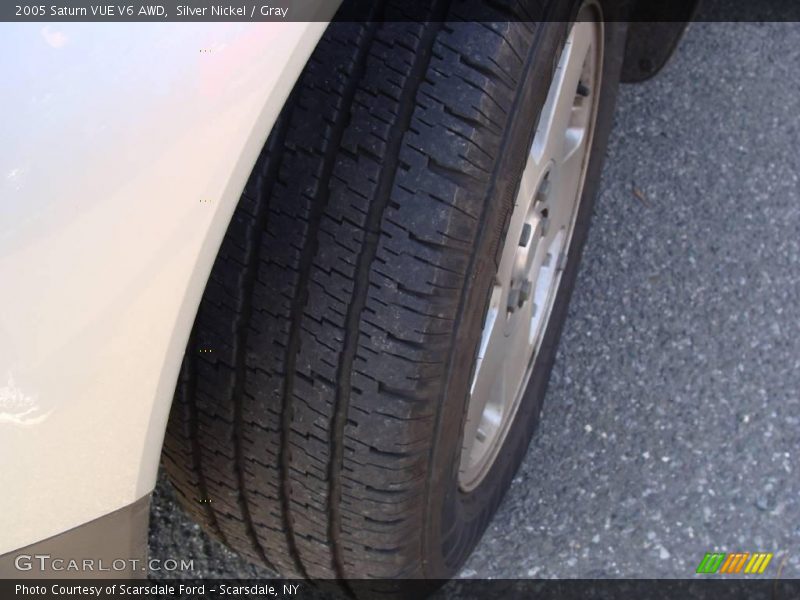 Silver Nickel / Gray 2005 Saturn VUE V6 AWD