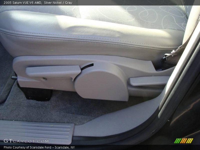 Silver Nickel / Gray 2005 Saturn VUE V6 AWD