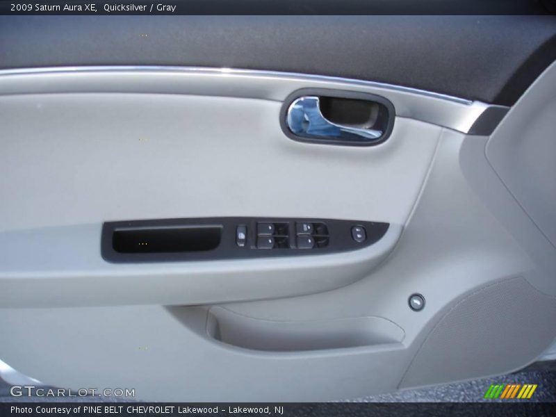 Quicksilver / Gray 2009 Saturn Aura XE