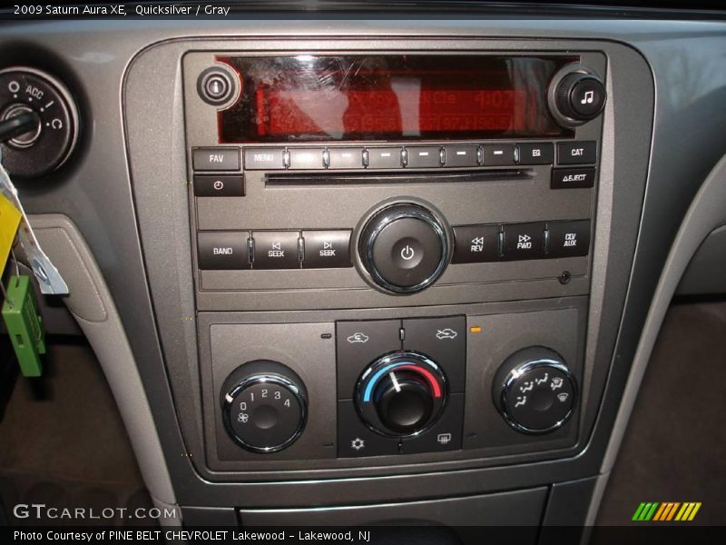 Quicksilver / Gray 2009 Saturn Aura XE