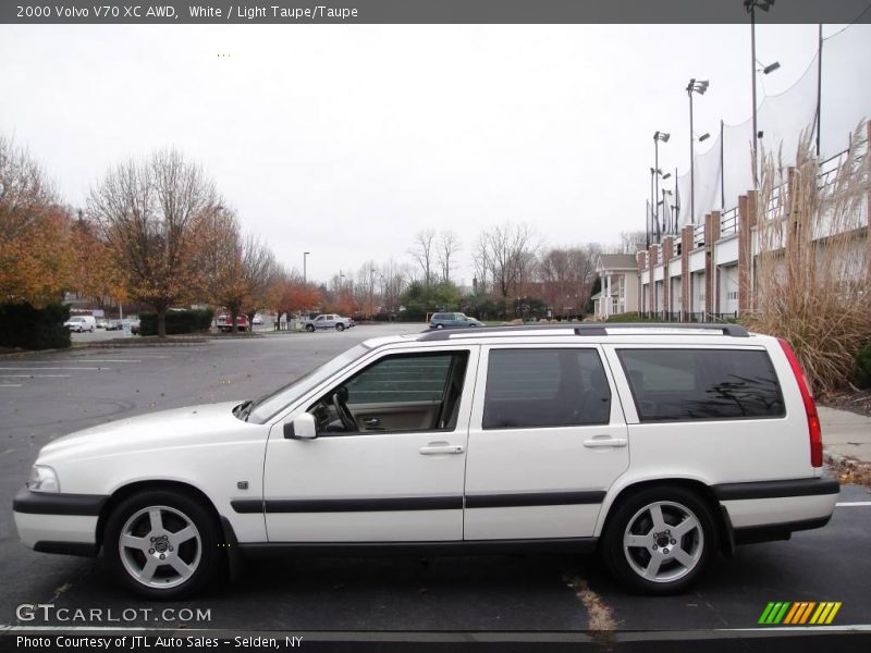 White / Light Taupe/Taupe 2000 Volvo V70 XC AWD