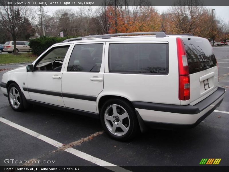 White / Light Taupe/Taupe 2000 Volvo V70 XC AWD