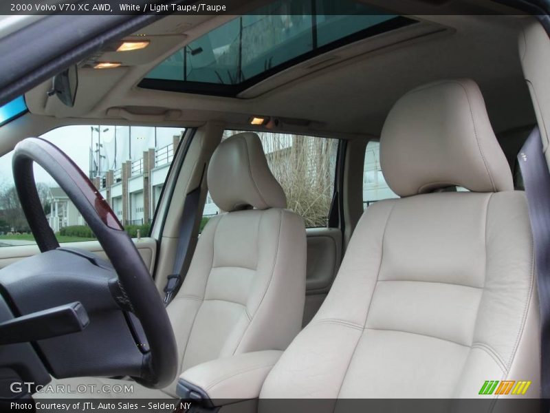 White / Light Taupe/Taupe 2000 Volvo V70 XC AWD