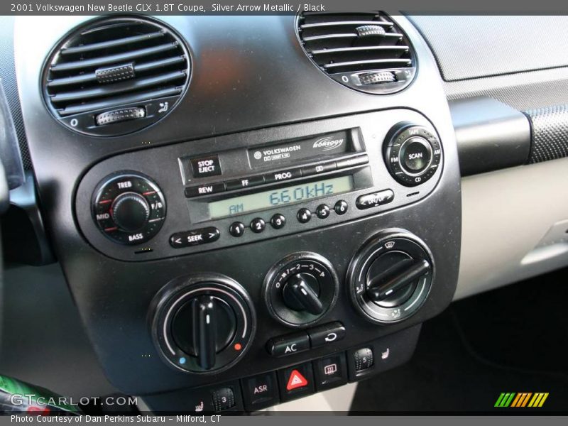 Silver Arrow Metallic / Black 2001 Volkswagen New Beetle GLX 1.8T Coupe