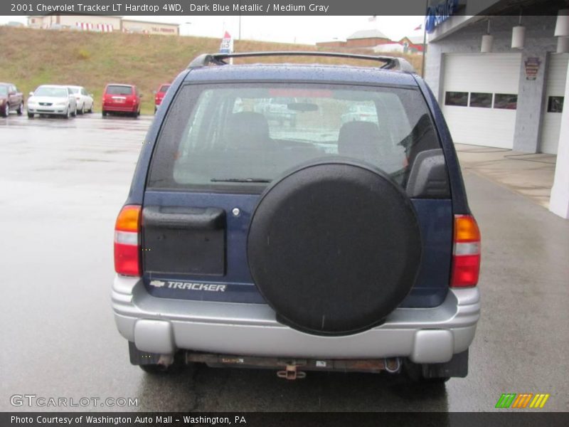 Dark Blue Metallic / Medium Gray 2001 Chevrolet Tracker LT Hardtop 4WD