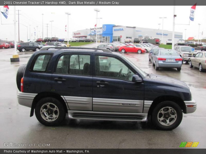 Dark Blue Metallic / Medium Gray 2001 Chevrolet Tracker LT Hardtop 4WD