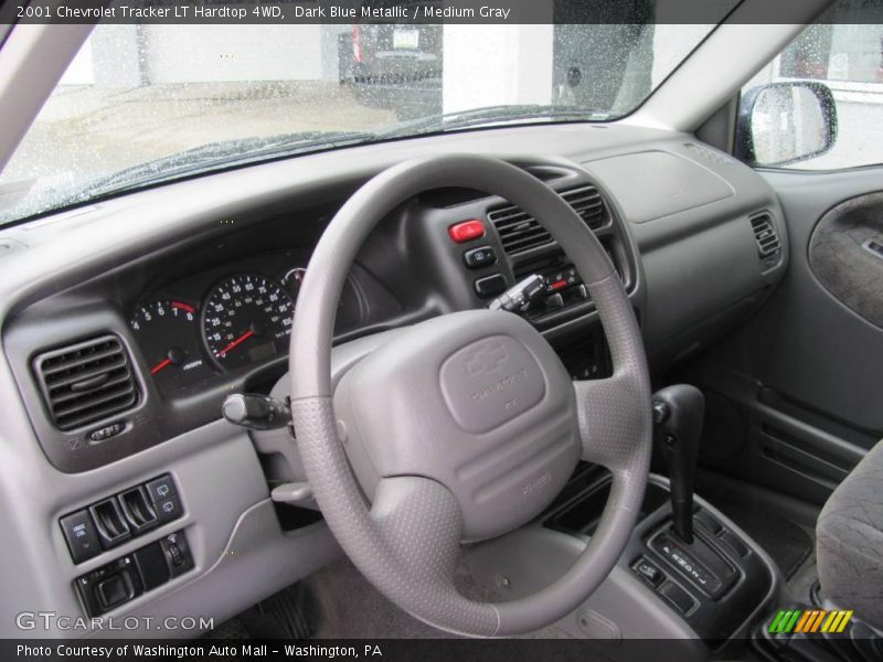 Dark Blue Metallic / Medium Gray 2001 Chevrolet Tracker LT Hardtop 4WD