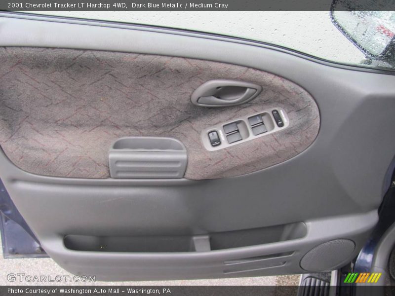 Dark Blue Metallic / Medium Gray 2001 Chevrolet Tracker LT Hardtop 4WD