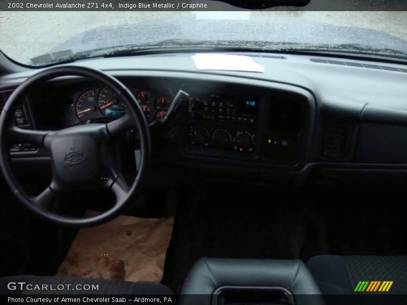 Indigo Blue Metallic / Graphite 2002 Chevrolet Avalanche Z71 4x4