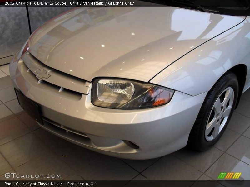 Ultra Silver Metallic / Graphite Gray 2003 Chevrolet Cavalier LS Coupe