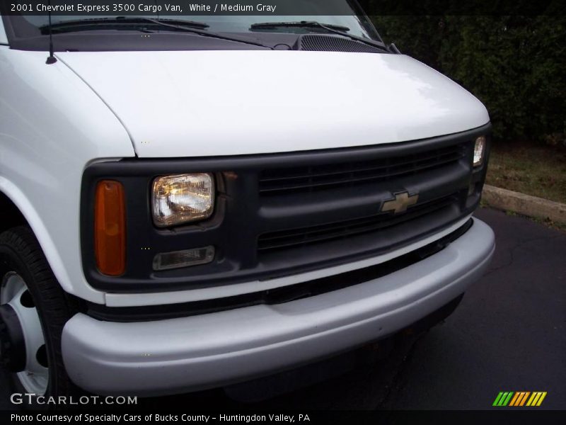 White / Medium Gray 2001 Chevrolet Express 3500 Cargo Van