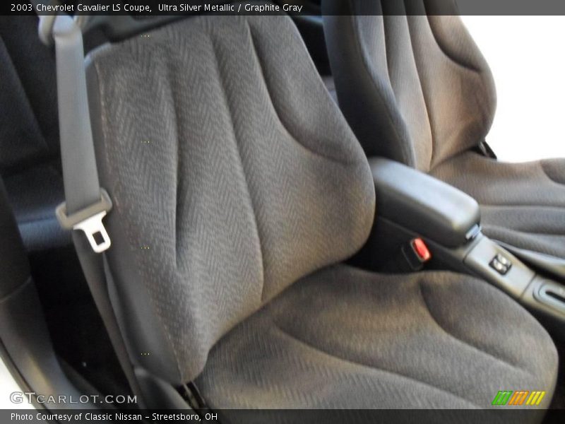 Ultra Silver Metallic / Graphite Gray 2003 Chevrolet Cavalier LS Coupe