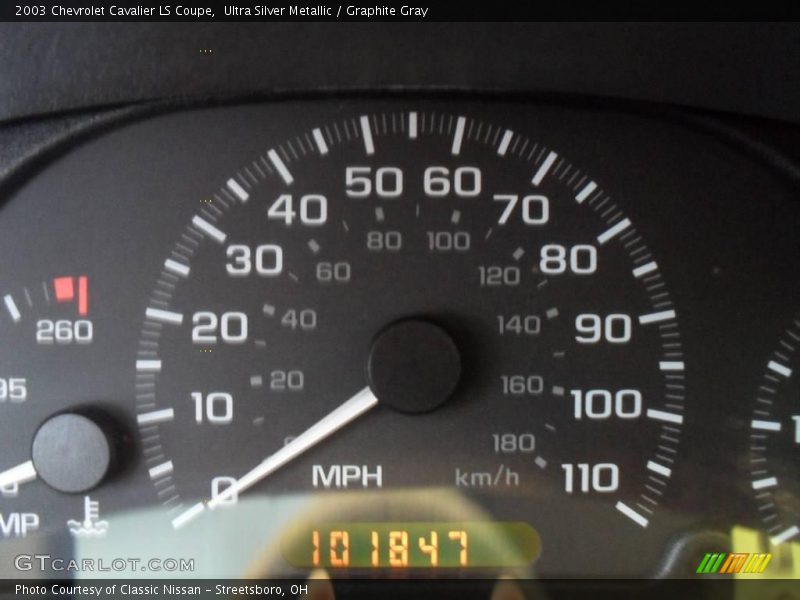 Ultra Silver Metallic / Graphite Gray 2003 Chevrolet Cavalier LS Coupe