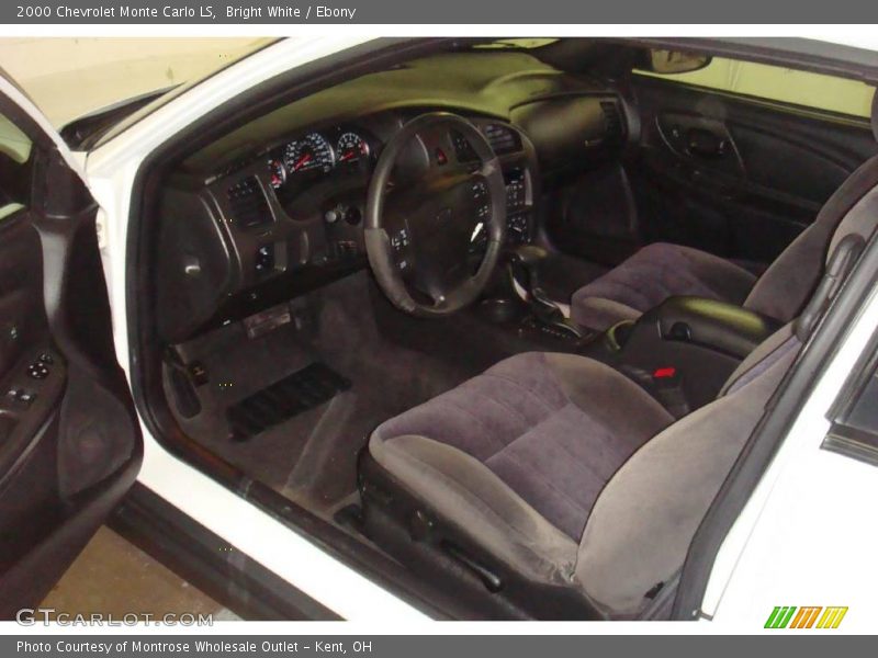 Bright White / Ebony 2000 Chevrolet Monte Carlo LS