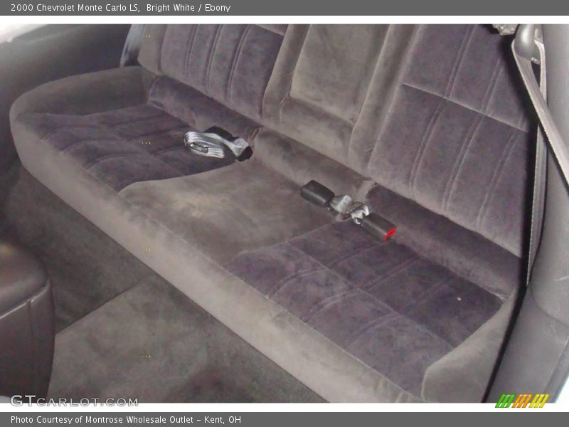 Bright White / Ebony 2000 Chevrolet Monte Carlo LS