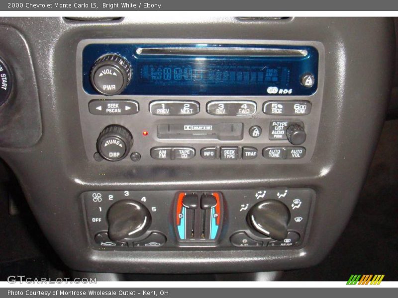 Bright White / Ebony 2000 Chevrolet Monte Carlo LS