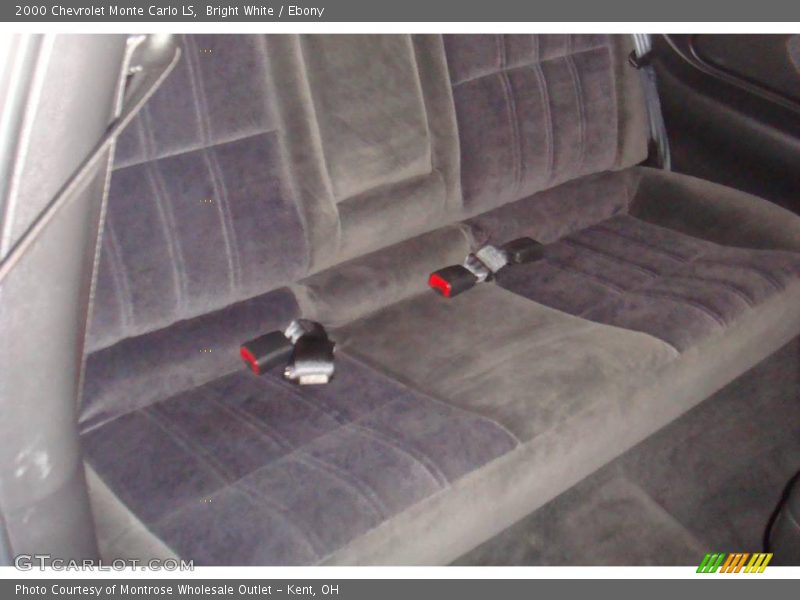 Bright White / Ebony 2000 Chevrolet Monte Carlo LS