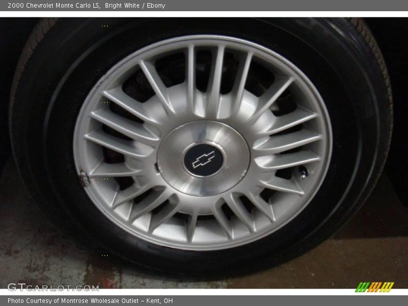 Bright White / Ebony 2000 Chevrolet Monte Carlo LS