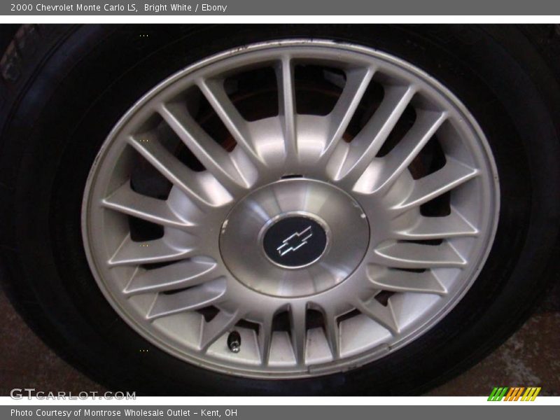 Bright White / Ebony 2000 Chevrolet Monte Carlo LS