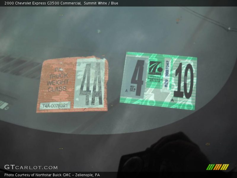 Summit White / Blue 2000 Chevrolet Express G3500 Commercial