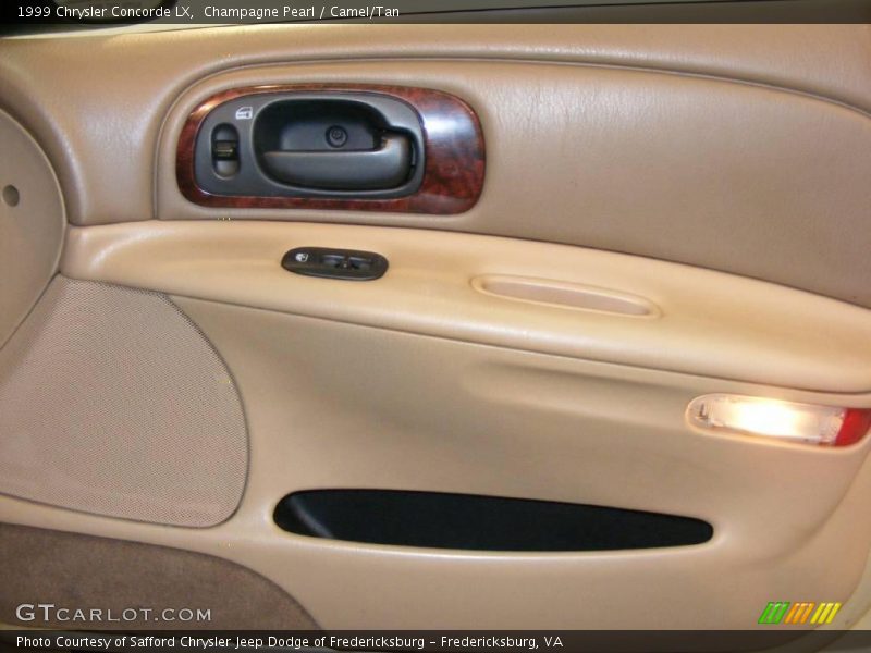 Champagne Pearl / Camel/Tan 1999 Chrysler Concorde LX