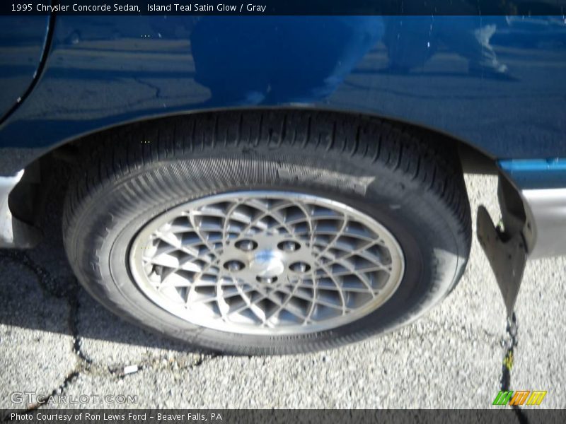 Island Teal Satin Glow / Gray 1995 Chrysler Concorde Sedan