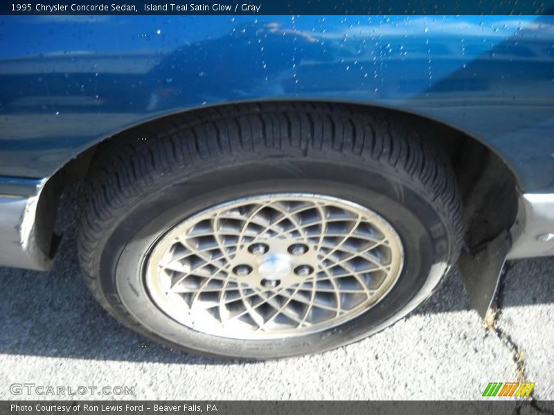 Island Teal Satin Glow / Gray 1995 Chrysler Concorde Sedan