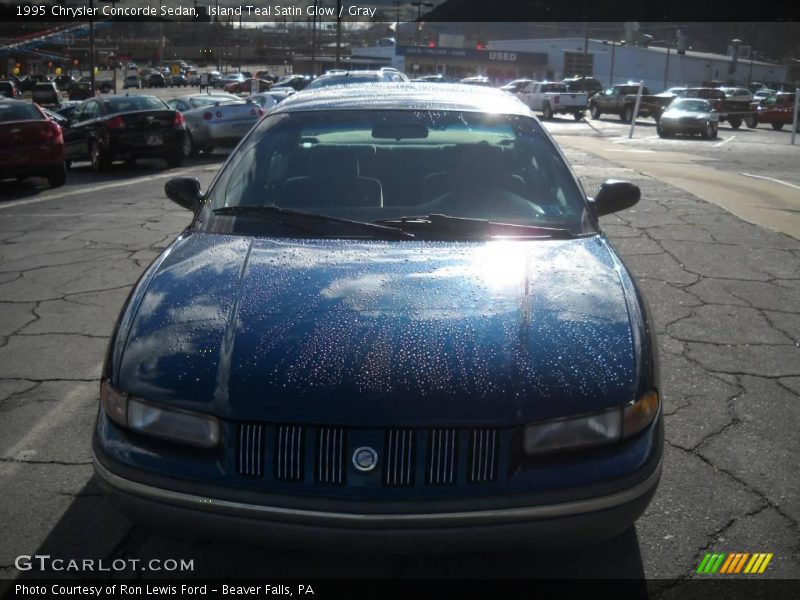 Island Teal Satin Glow / Gray 1995 Chrysler Concorde Sedan
