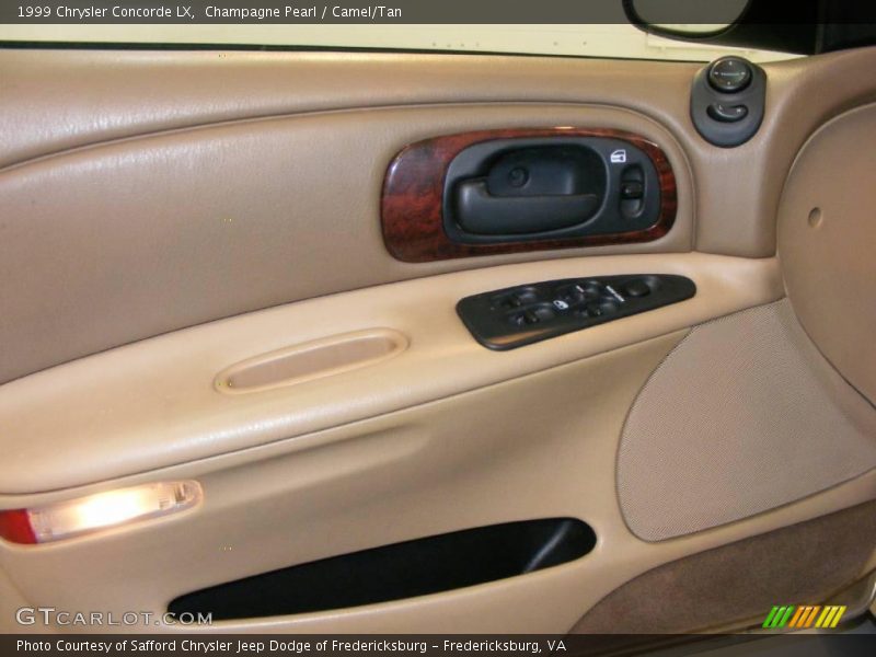 Champagne Pearl / Camel/Tan 1999 Chrysler Concorde LX