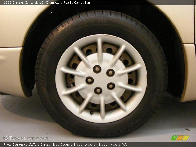 Champagne Pearl / Camel/Tan 1999 Chrysler Concorde LX