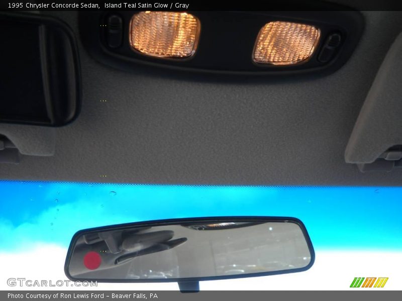 Island Teal Satin Glow / Gray 1995 Chrysler Concorde Sedan