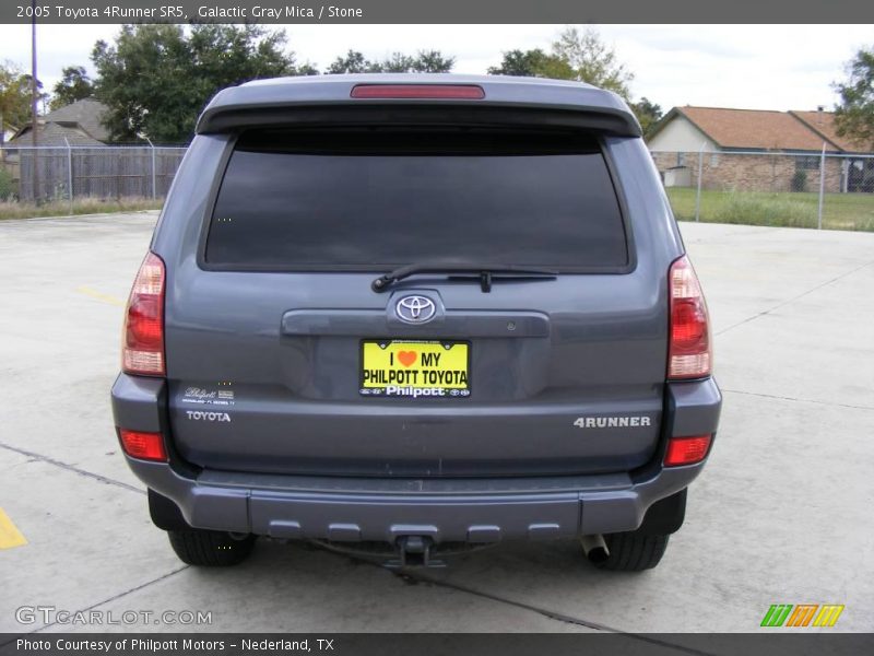 Galactic Gray Mica / Stone 2005 Toyota 4Runner SR5