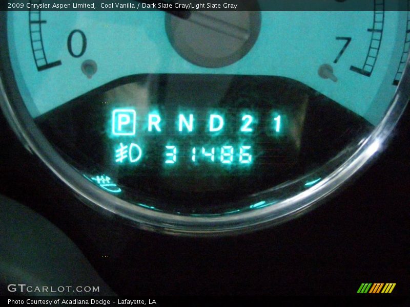 Cool Vanilla / Dark Slate Gray/Light Slate Gray 2009 Chrysler Aspen Limited