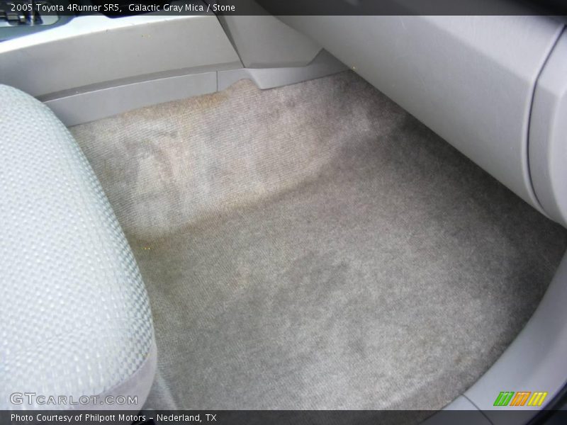 Galactic Gray Mica / Stone 2005 Toyota 4Runner SR5