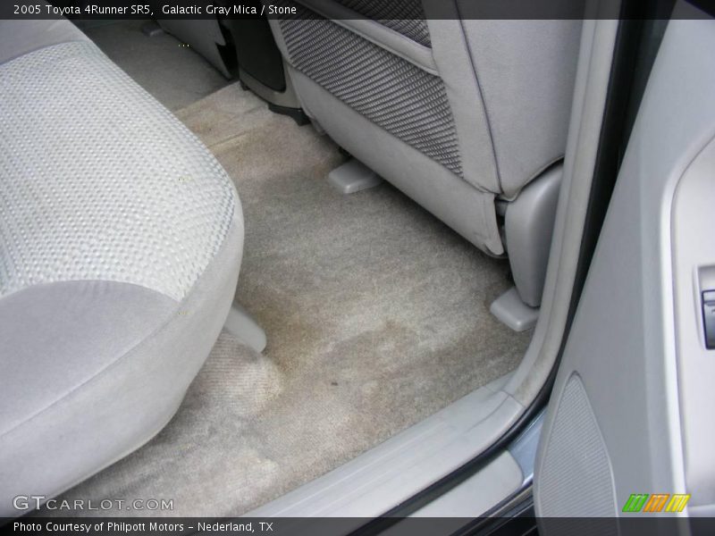 Galactic Gray Mica / Stone 2005 Toyota 4Runner SR5