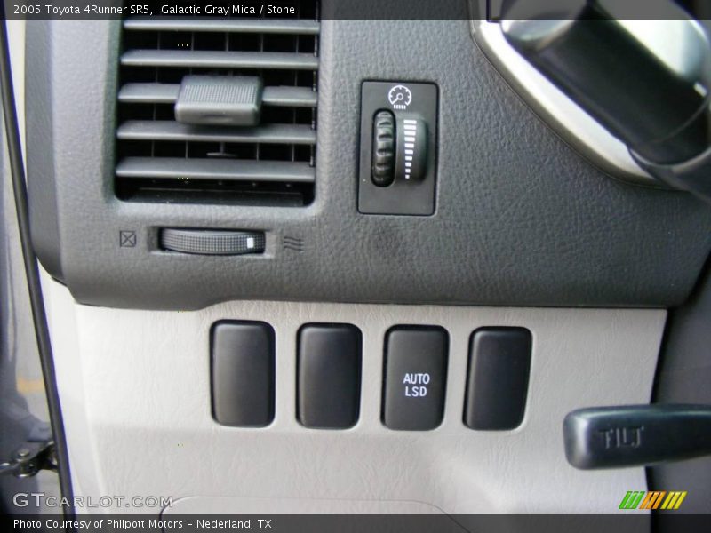 Galactic Gray Mica / Stone 2005 Toyota 4Runner SR5