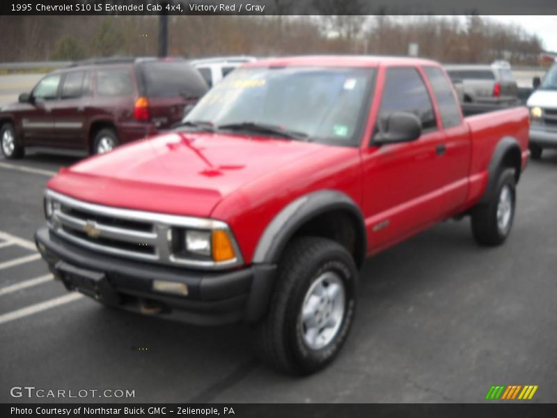 Victory Red / Gray 1995 Chevrolet S10 LS Extended Cab 4x4