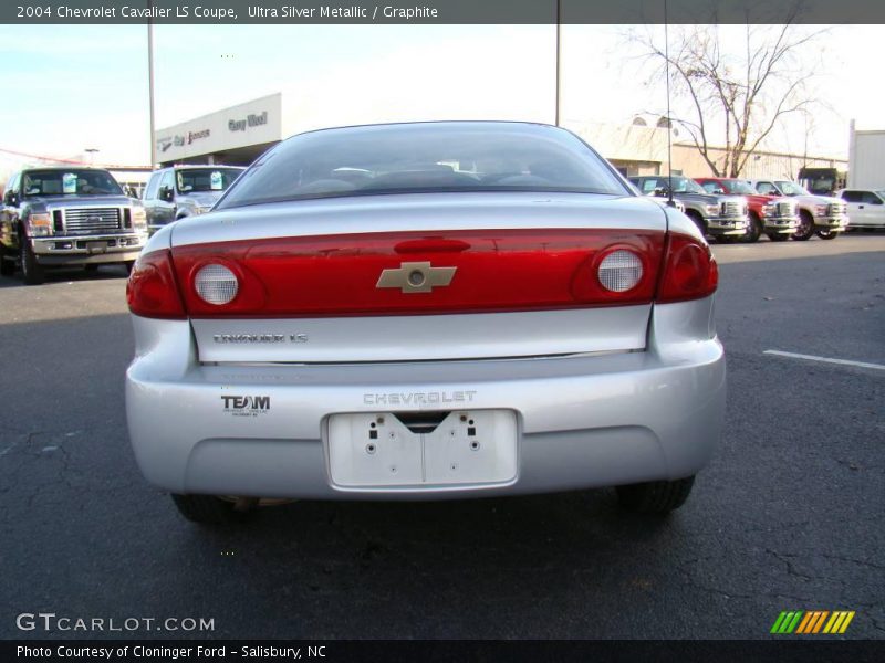 Ultra Silver Metallic / Graphite 2004 Chevrolet Cavalier LS Coupe