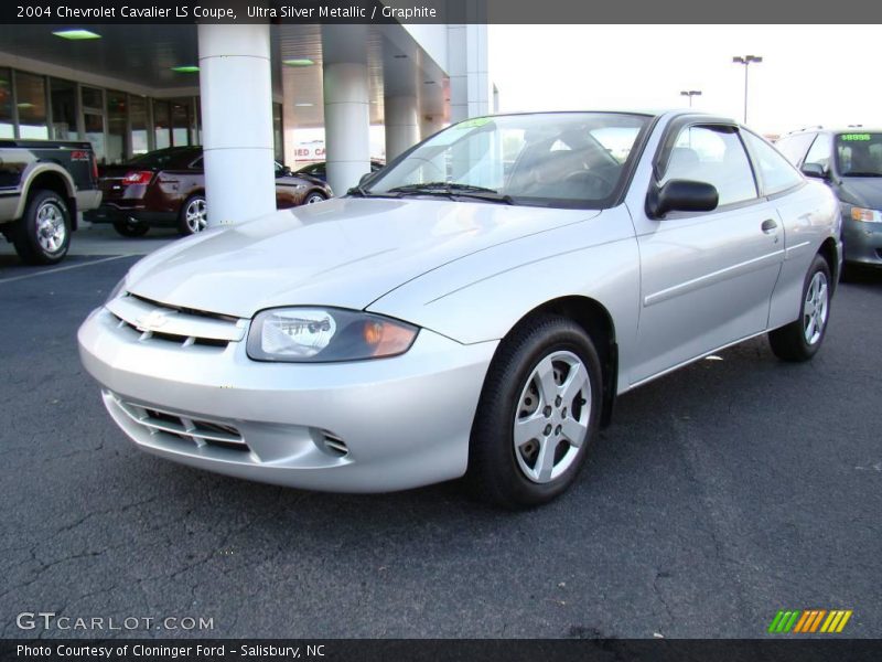 Ultra Silver Metallic / Graphite 2004 Chevrolet Cavalier LS Coupe