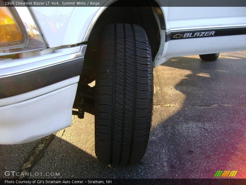 Summit White / Beige 1996 Chevrolet Blazer LT 4x4