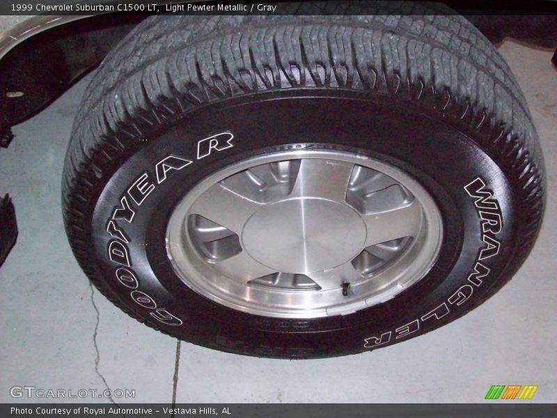 Light Pewter Metallic / Gray 1999 Chevrolet Suburban C1500 LT