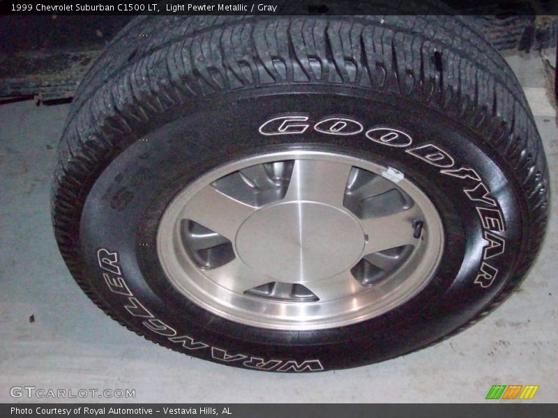 Light Pewter Metallic / Gray 1999 Chevrolet Suburban C1500 LT