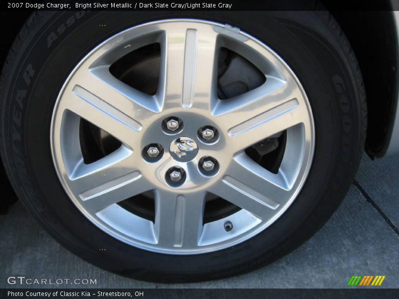 Bright Silver Metallic / Dark Slate Gray/Light Slate Gray 2007 Dodge Charger