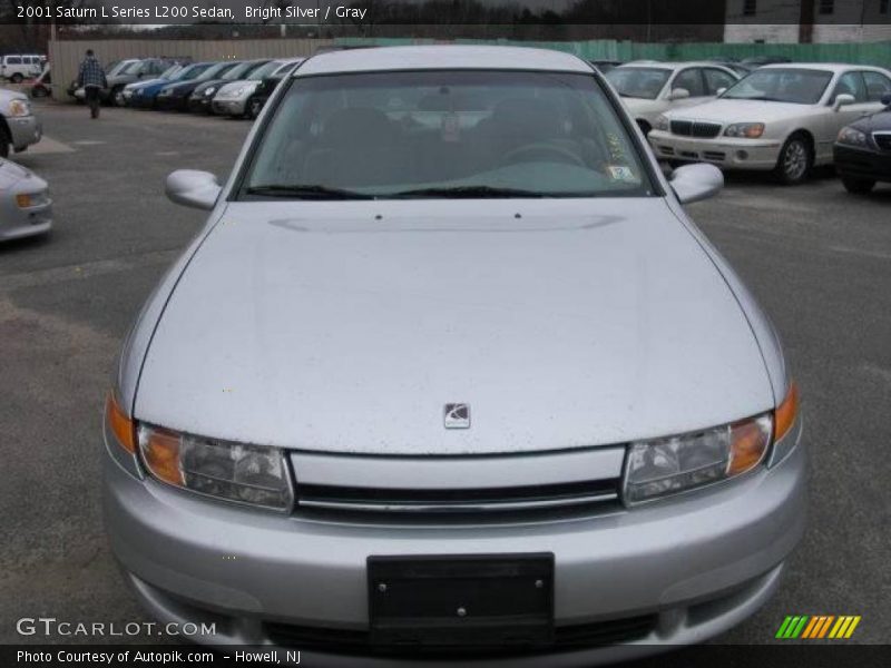Bright Silver / Gray 2001 Saturn L Series L200 Sedan