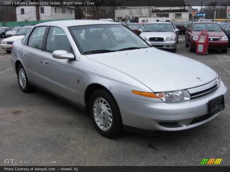 Bright Silver / Gray 2001 Saturn L Series L200 Sedan