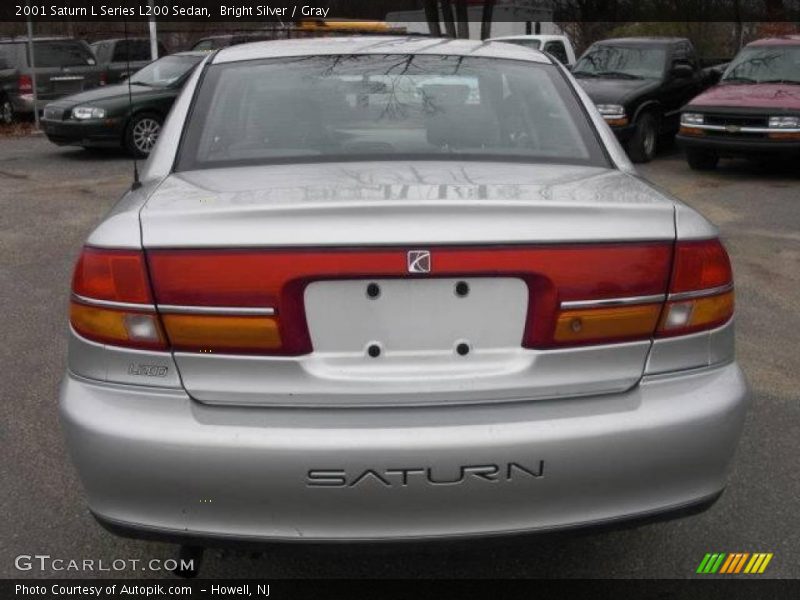 Bright Silver / Gray 2001 Saturn L Series L200 Sedan