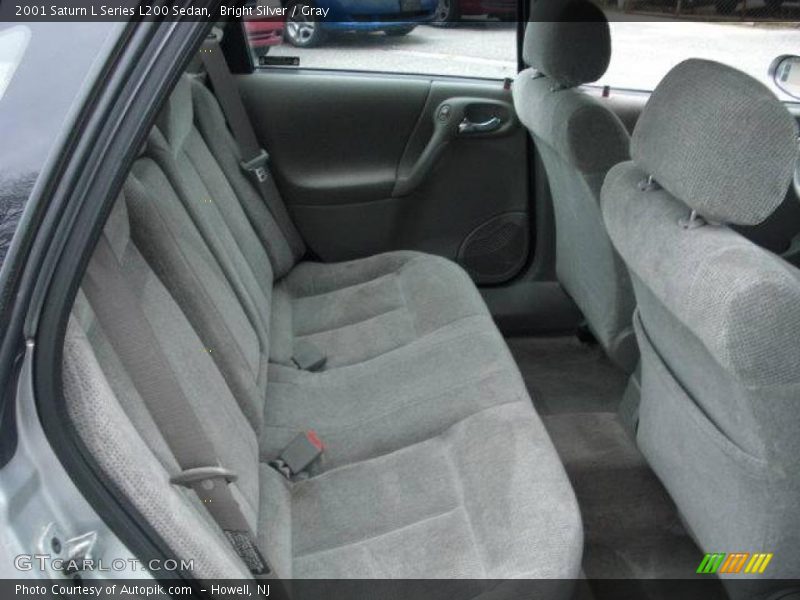 Bright Silver / Gray 2001 Saturn L Series L200 Sedan