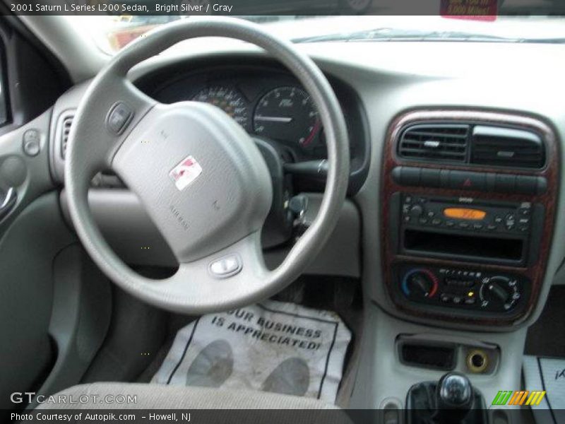 Bright Silver / Gray 2001 Saturn L Series L200 Sedan